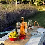 Claudia Toscana - Melograno -10 Min Da Siena