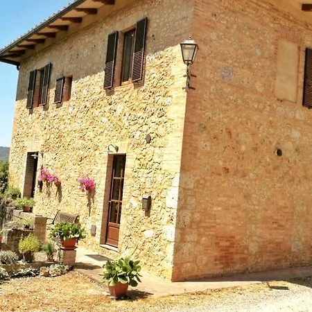 Claudia Toscana - Melograno -10 Min Da Siena